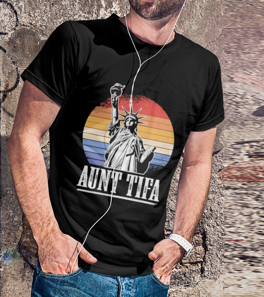 Statue Of Liberty Aunt Tifa Vintage Retro Stripes T-Shirt