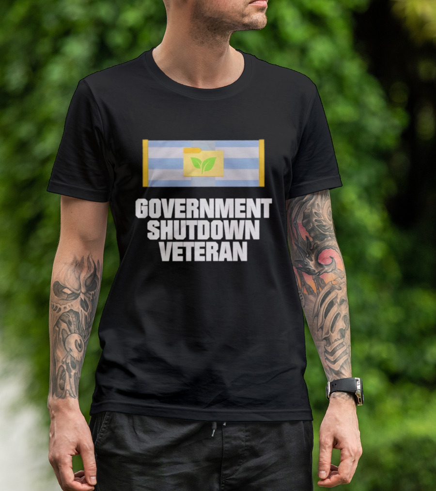 Government Shutdown Veteran Green Leaves Folder Icon Stripes T-Shirt