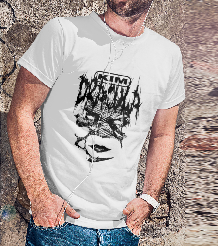 Kim Dracula Eye Lips Monochrome Design T-Shirt