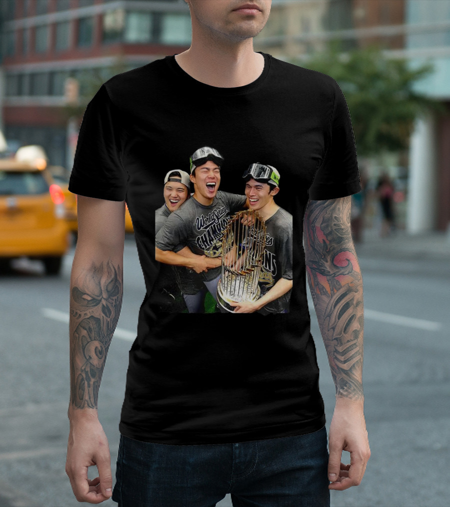World Series Champions 2025 Yoshinobu Yamamoto Rōki Sasaki Shohei Ohtani Celebration T-Shirt