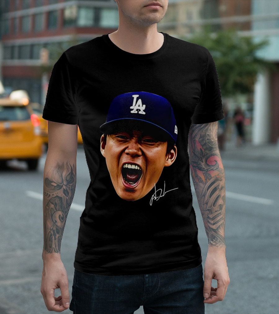 Yoshinobu Yamamoto LA Cap Big Head World Series Champions 2025 Signature T-Shirt