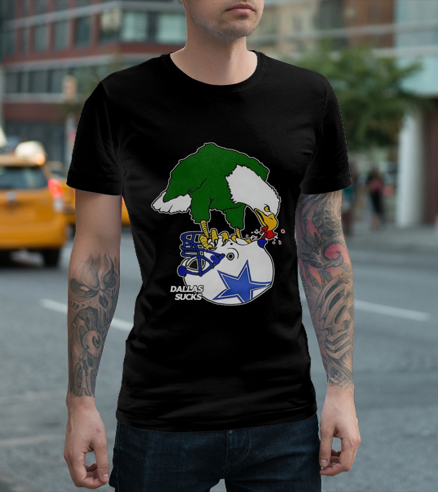 Philadelphia Eagles Pecking Dallas Helmet Dallas Sucks T-Shirt
