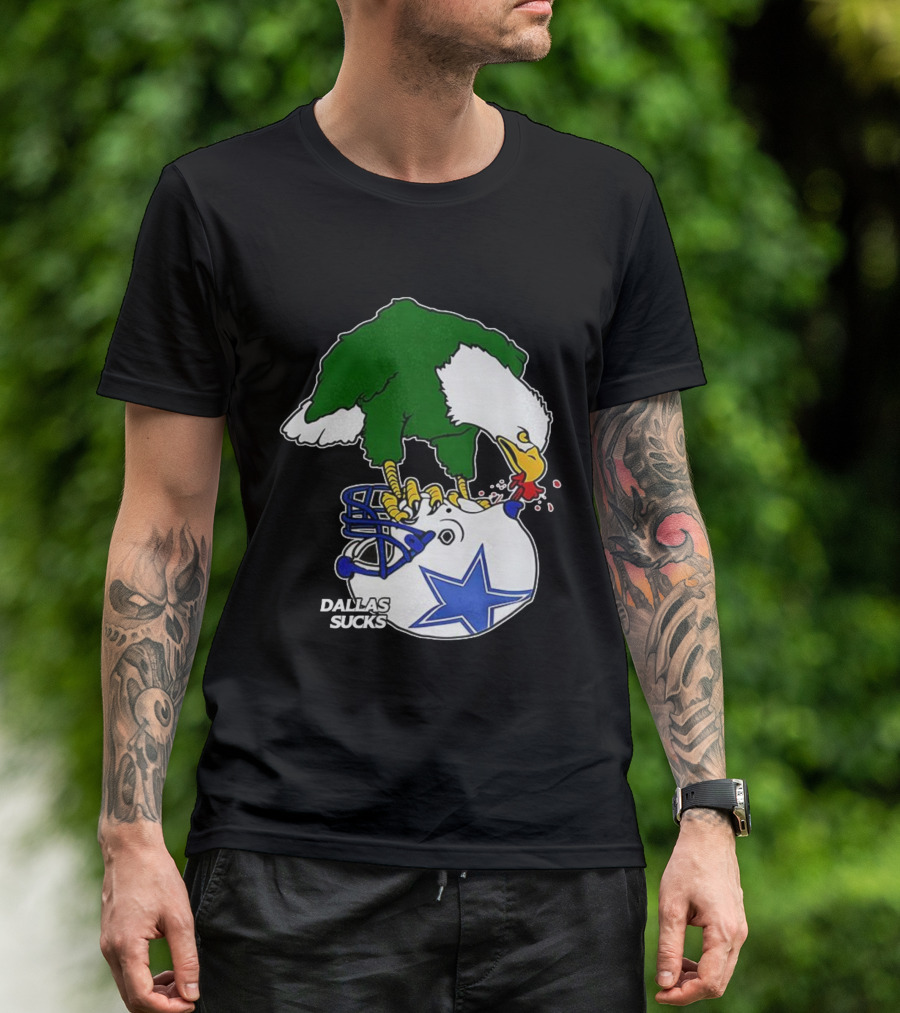 Philadelphia Eagles Pecking Dallas Helmet Dallas Sucks T-Shirt