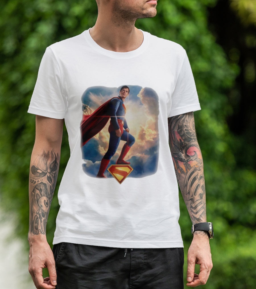 Superman 2025 Faded Standing Iconic Cape And Emblem T-Shirt