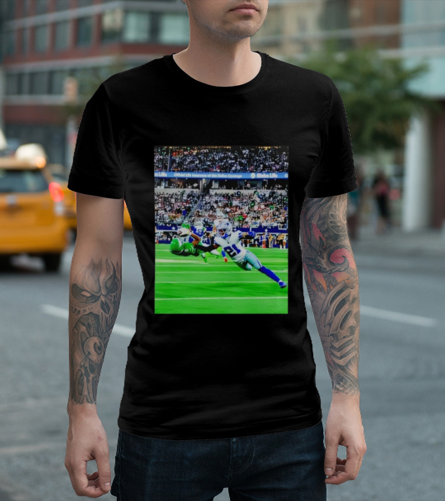 Evonta Smith Spectacular Leap Against Cowboys T-Shirt
