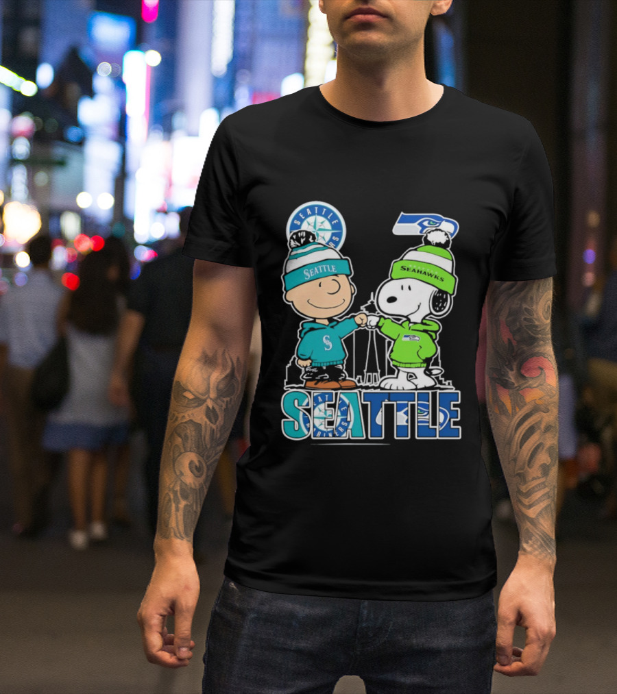 Charlie Brown Snoopy Seattle Seahawks Mariners Fist Bump T-Shirt