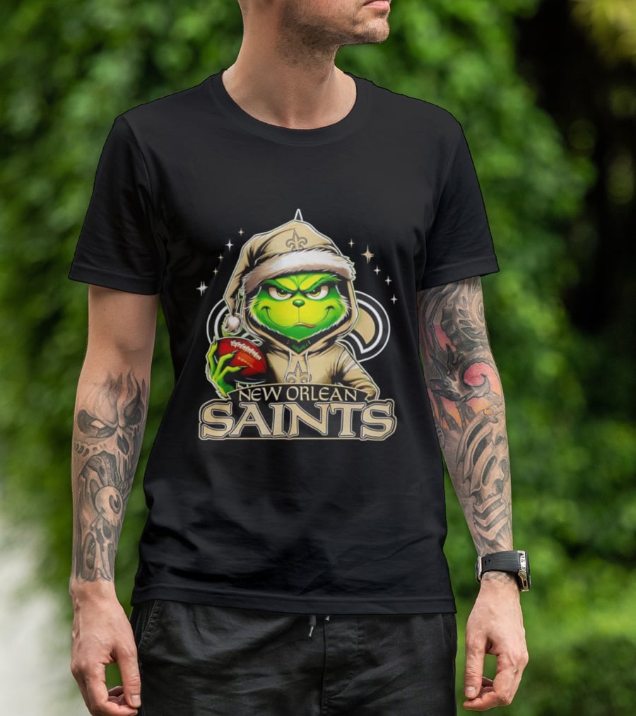 Grinch In Santa Hat With New Orleans Saints Football Christmas T-Shirt