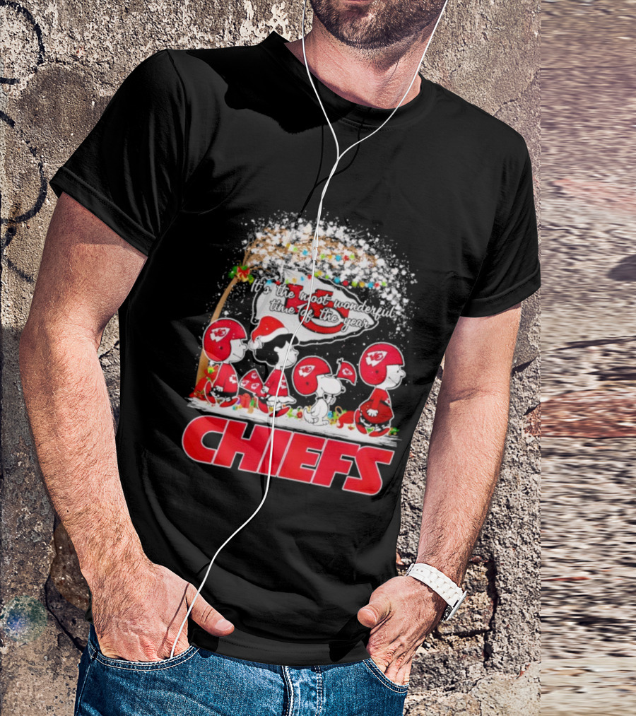 Peanuts Kansas City Chiefs Christmas Tree Wonderful Time Of The Year T-Shirt