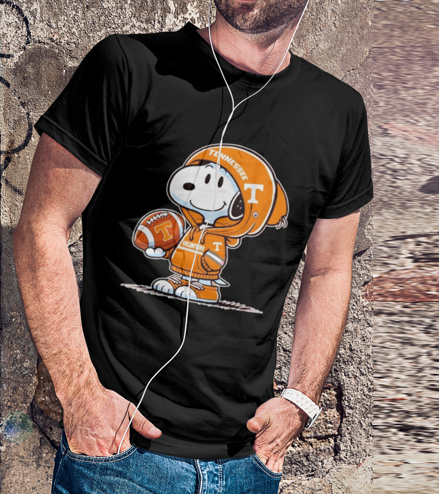 Snoopy Tennessee Volunteers Football T-Shirt