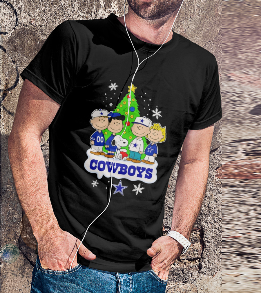 Peanuts Christmas With Dallas Cowboys NFL Team Snoopy And Friends T-Shirt