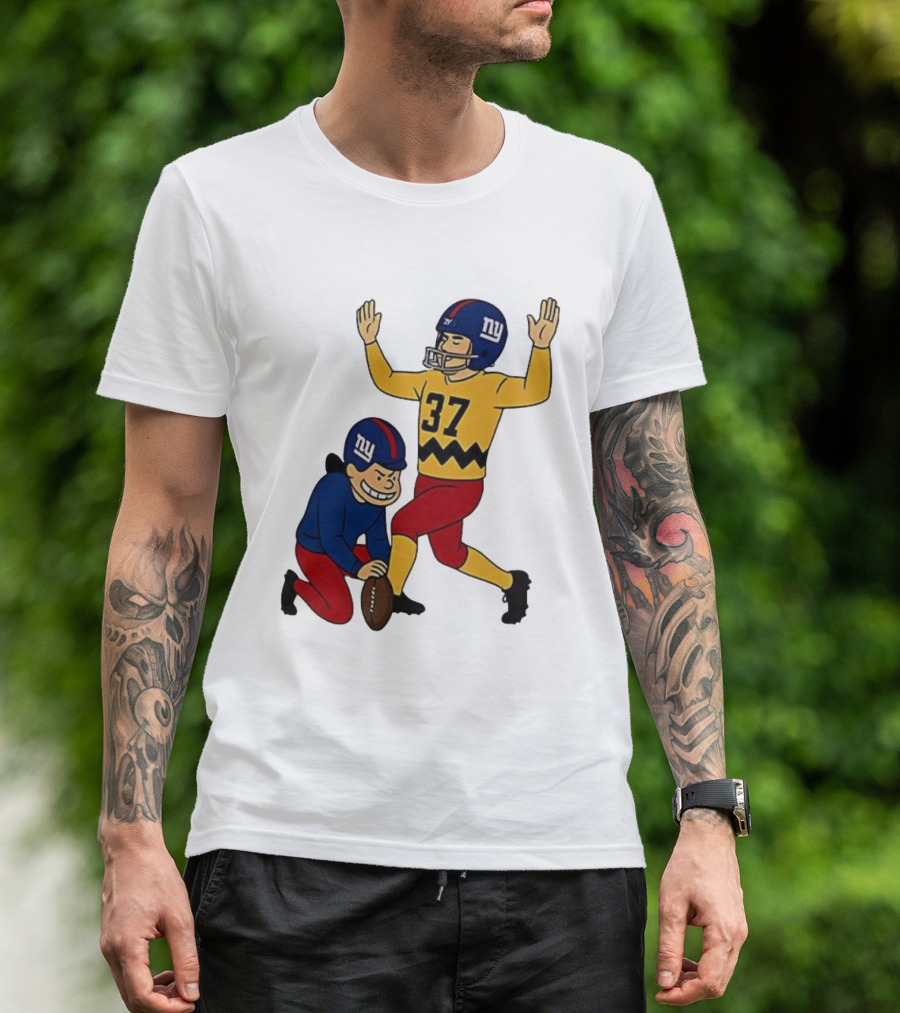 Younghoe Koo Charlie Brown Giants Football Kicker Miss Meme 37 T-Shirt