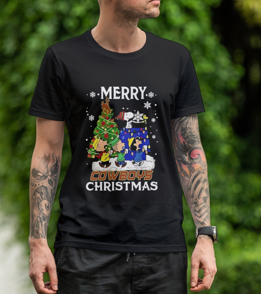 Merry Snoopy And Friends Cowboys Christmas Tree Celebration T-Shirt