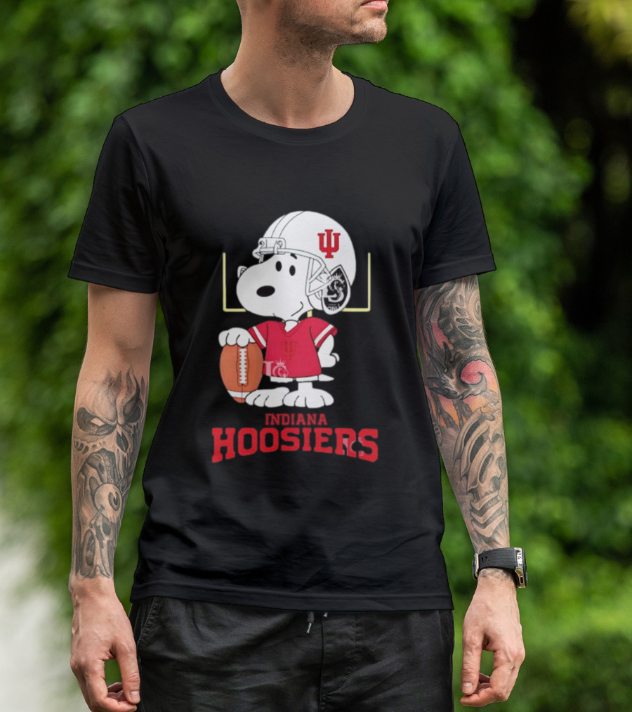Snoopy Indiana Hoosiers Football Helmet Jersey Football Field T-Shirt