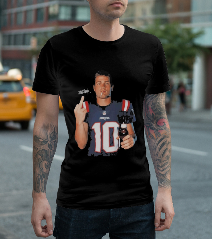 Patriots Number 10 Middle Finger Gesture Smoking Beer T-Shirt