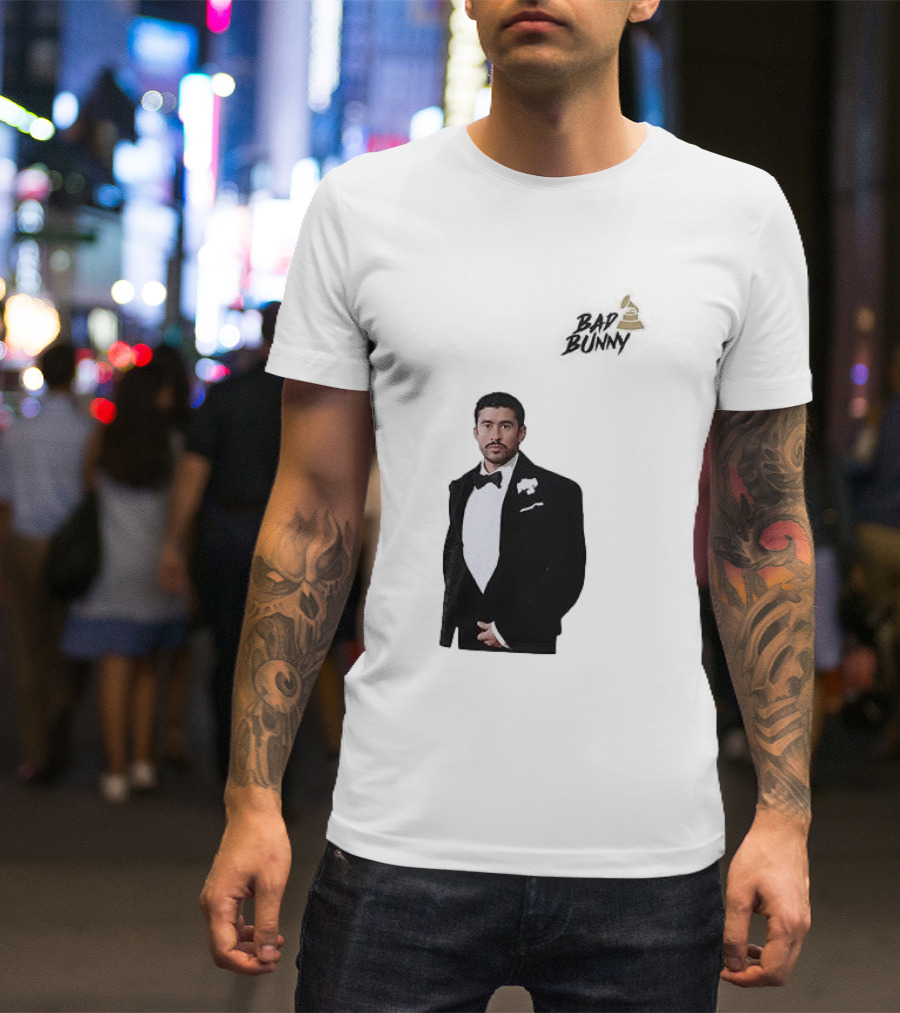 Bad Bunny Grammys Debi Tirar Mas Fotos Album Of The Year T-Shirt