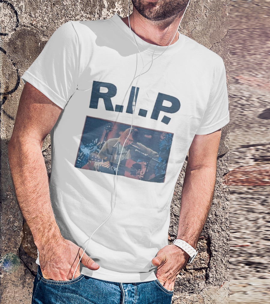 RIP Kurt Cobain Memorial Grunge Music Legend T-Shirt