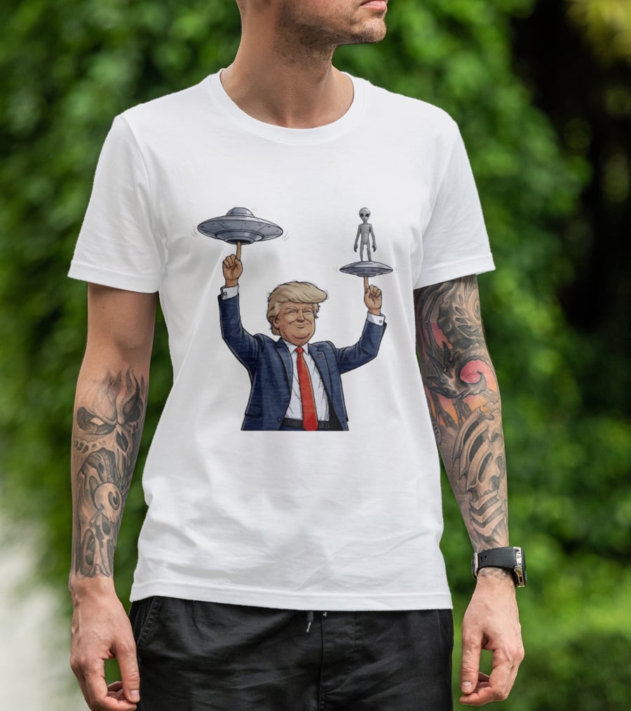 Trump Alien UFO Balancing Act Spinner T-Shirt