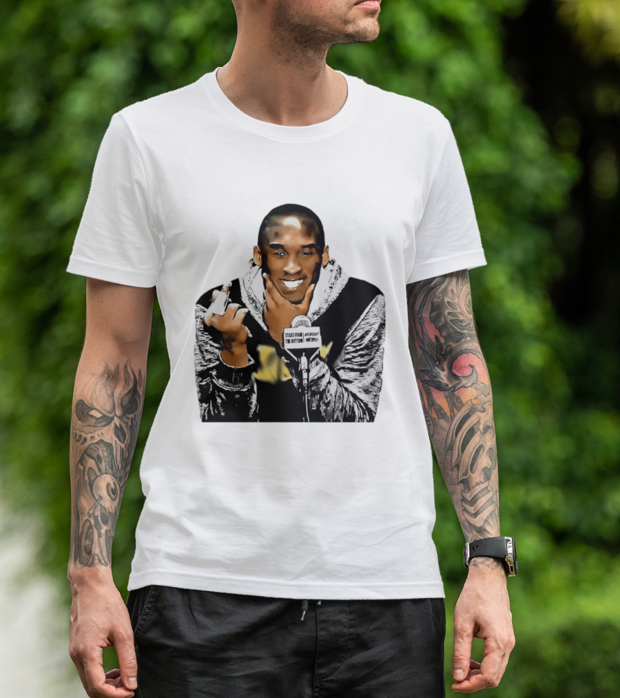 Kobe Bryant Iconic Middle Finger Moment At Press Conference T-Shirt