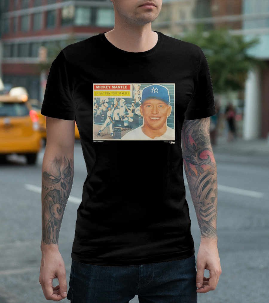 Mickey Mantle Outfield New York Yankees 1956 Topps Baseball Card T-Shirt
