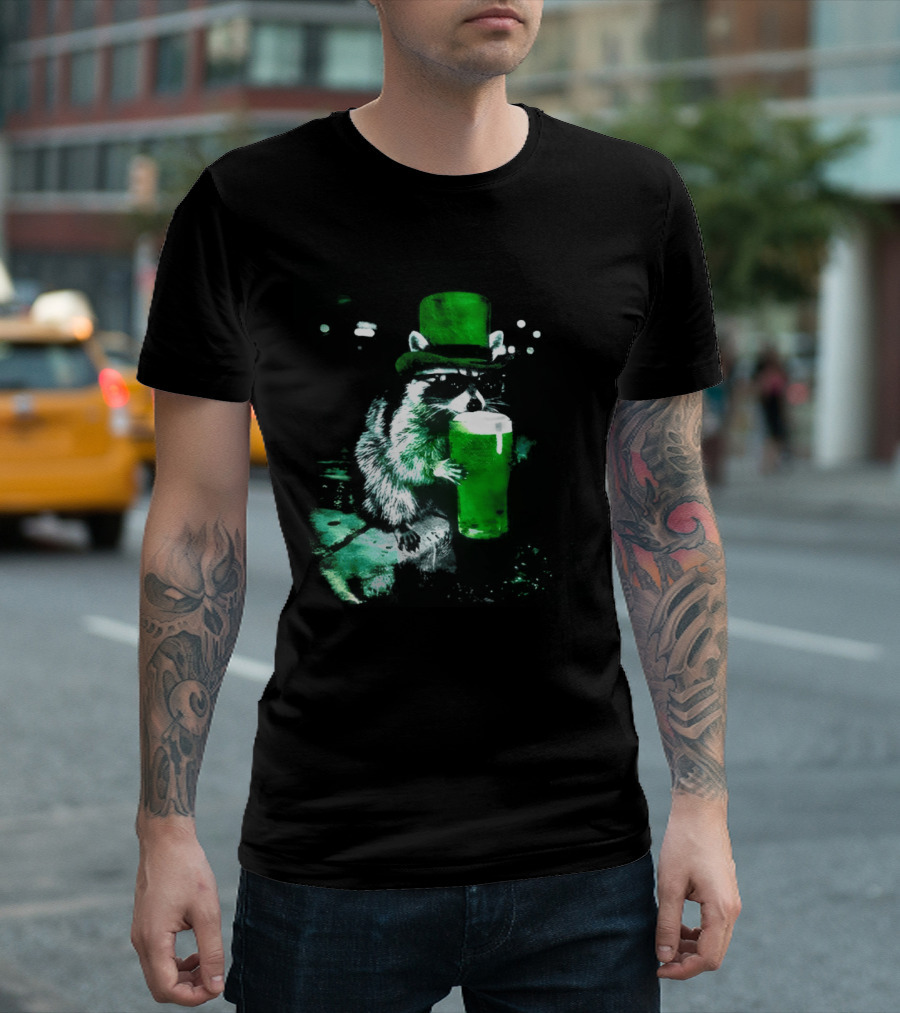 Drunk Irish Raccoon With Green Beer St Patricks Day 2026 T-Shirt