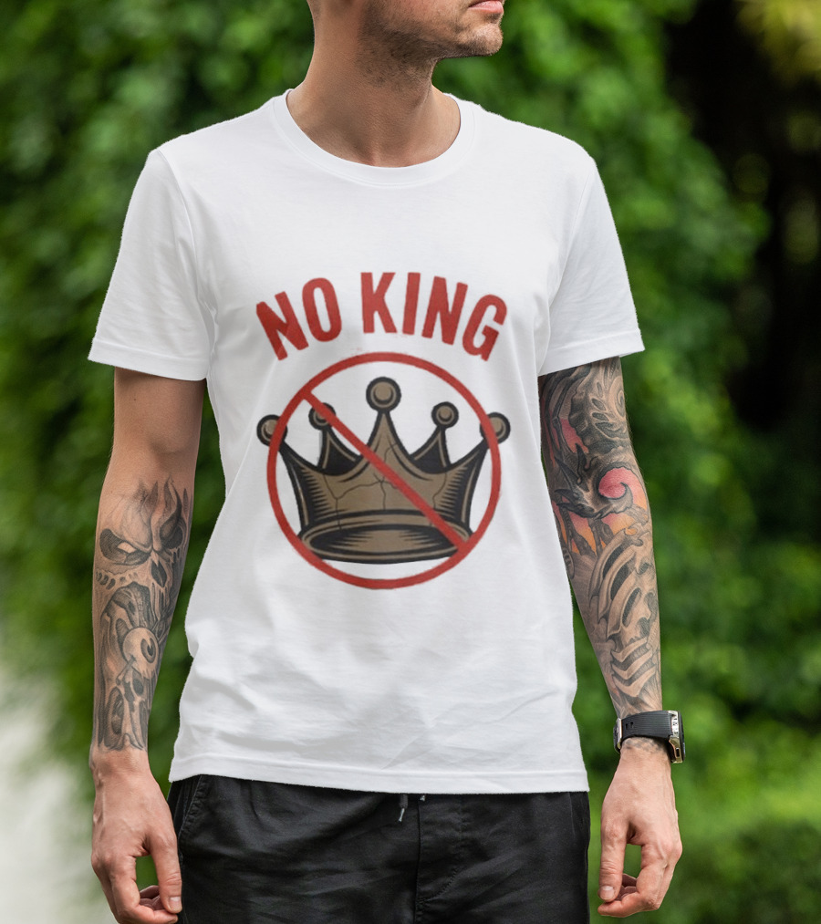 No King Anti Trump Crown Protest T-Shirt