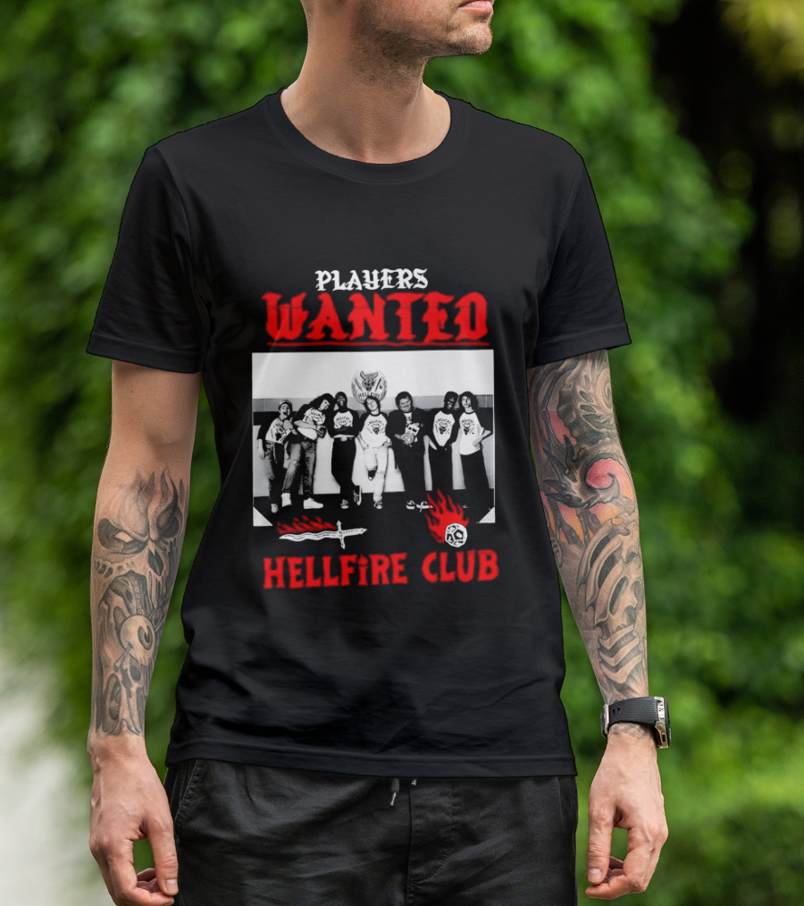 Players Wanted Hellfire Club Retro Group Photo Gaming Dungeons Dragons Fantasy T-Shirt