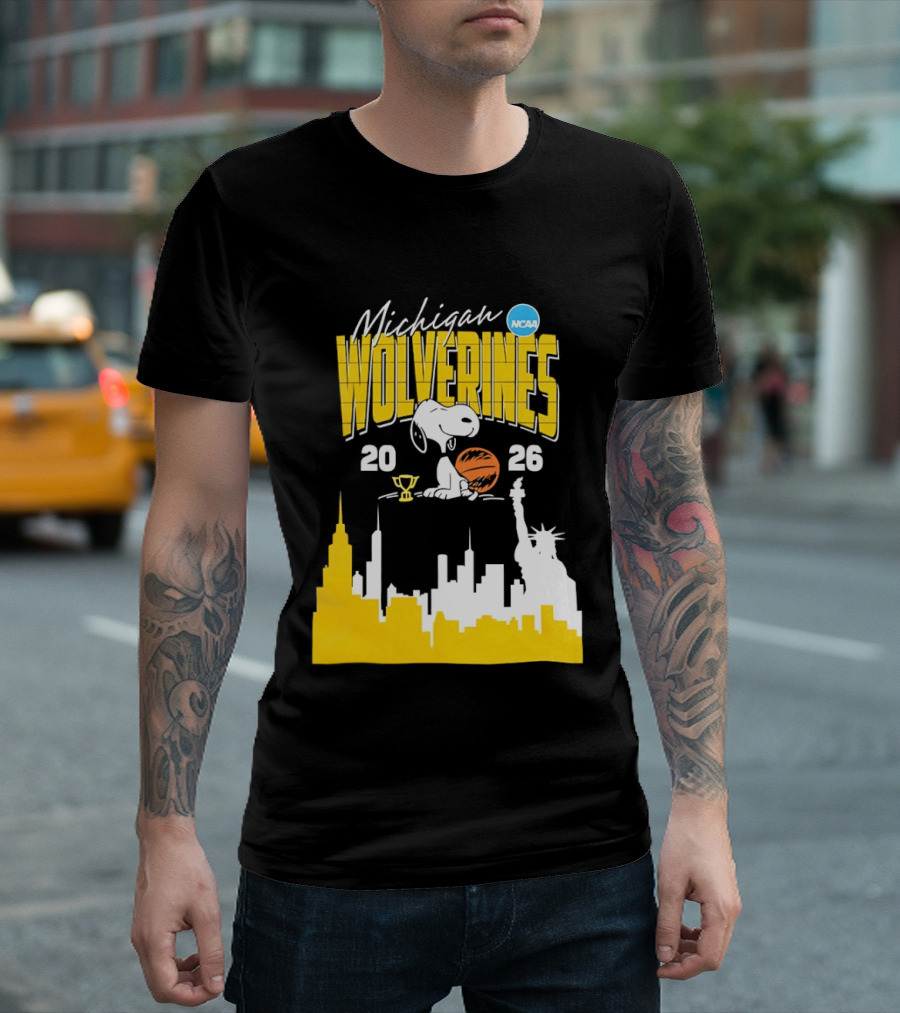 Michigan Wolverines NCAA Basketball Snoopy City Skyline 2026 T-Shirt