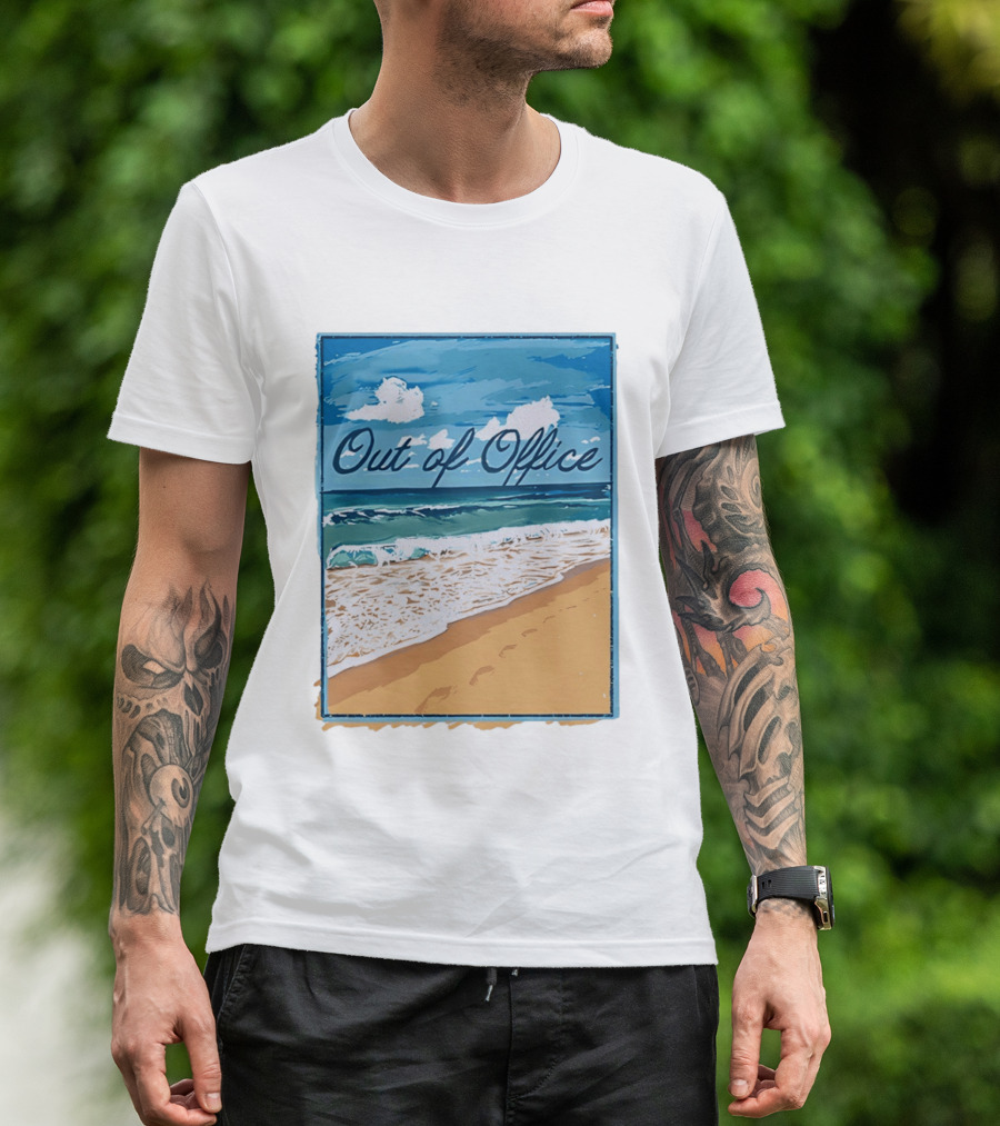 Out Of Office Beach Painting Photo 2025 Blue Sky Ocean Waves Sand T-Shirt