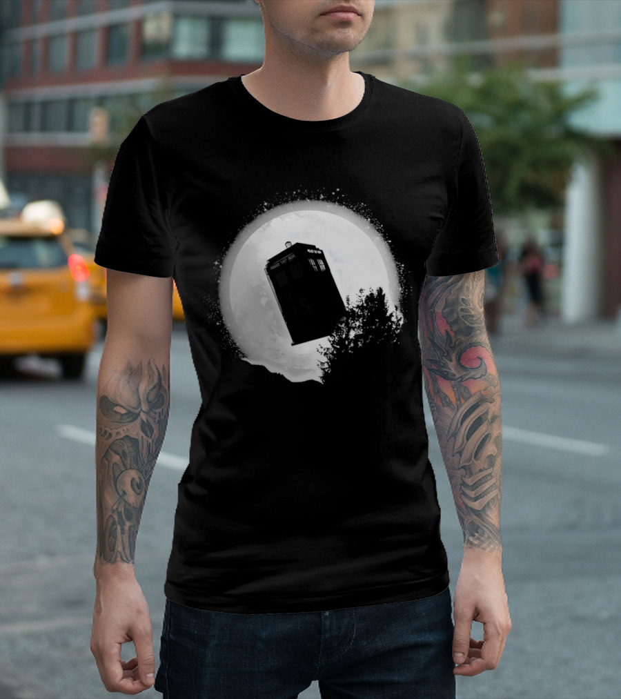 Tardis Doctor Who Moonlight Time Machine Iconic Sci Fi Police Box T-Shirt