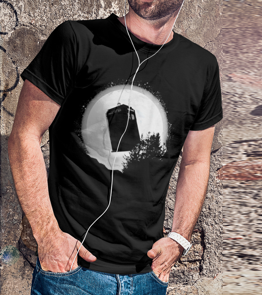 Tardis Doctor Who Moonlight Time Machine Iconic Sci Fi Police Box T-Shirt