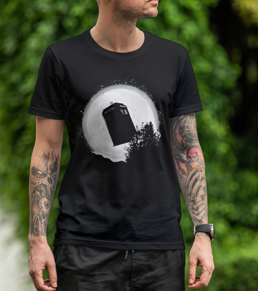 Tardis Doctor Who Moonlight Time Machine Iconic Sci Fi Police Box T-Shirt