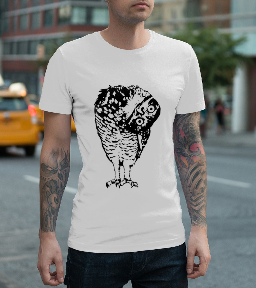 Linocut Owl Head Tilt Curious Bird Wildlife Sketch T-Shirt
