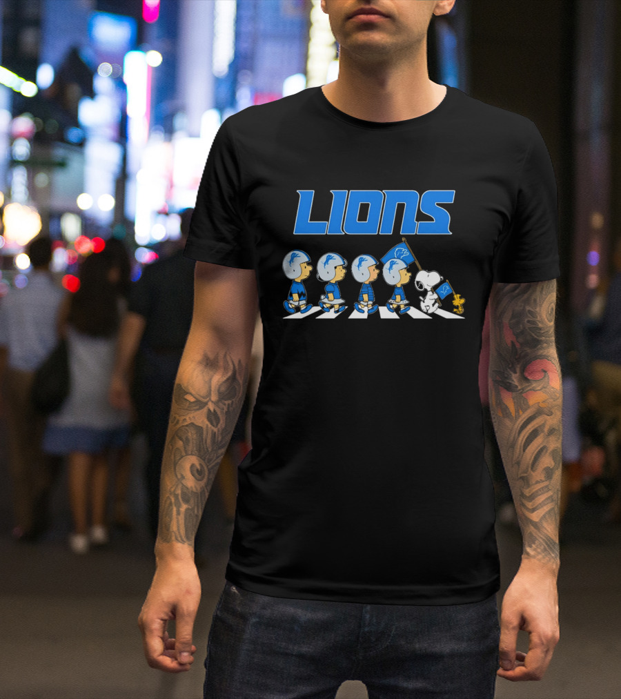 Peanuts Detroit Lions Football Flag Walking Abbey Road T-Shirt