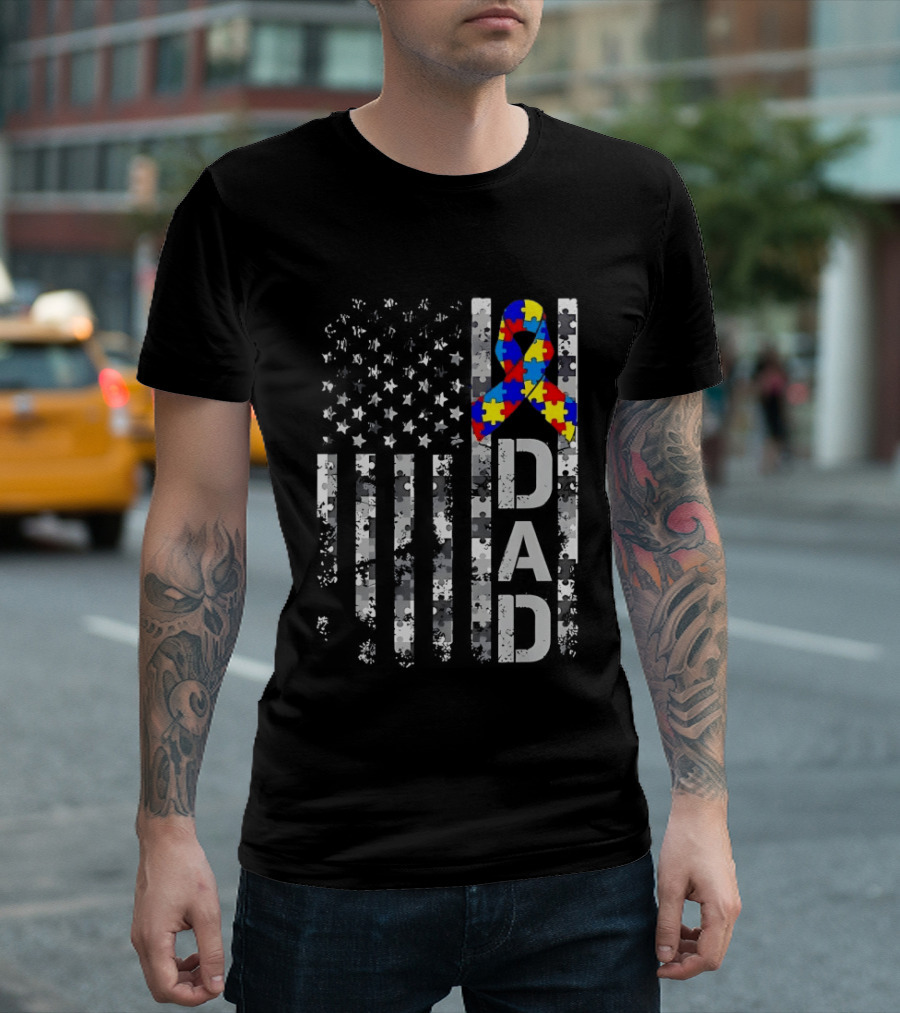 USA Flag With Autism Awareness Puzzle Ribbon Dad Fathers Day T-Shirt