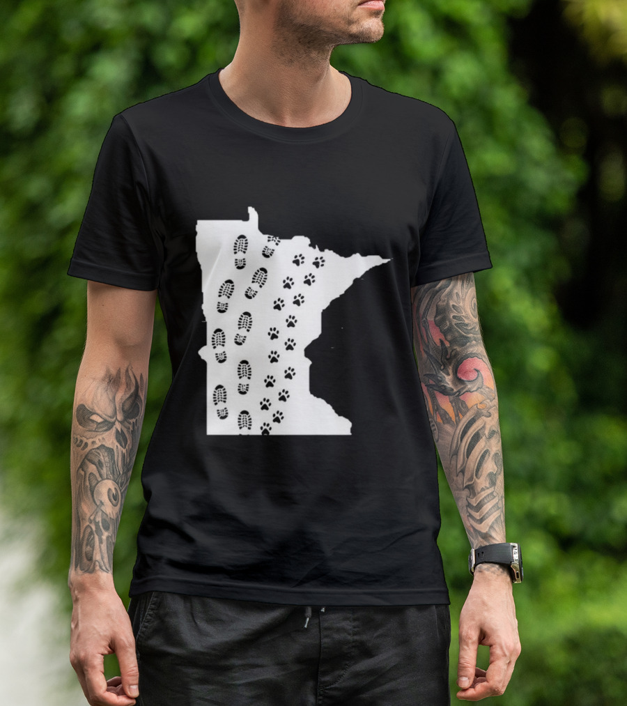 Minnesota Map Footprints And Paw Prints Outdoor Adventure T-Shirt