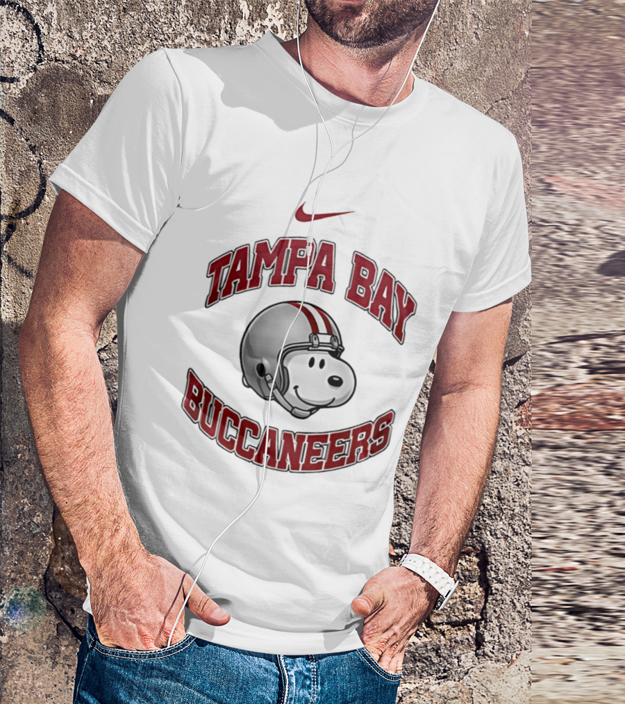 Tampa Bay Buccaneers Snoopy Helmet Nike 2026 T-Shirt