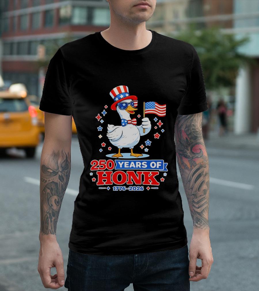 Patriotic Goose Holding US Flag 250 Years Of Honk 1776 2026 T-Shirt