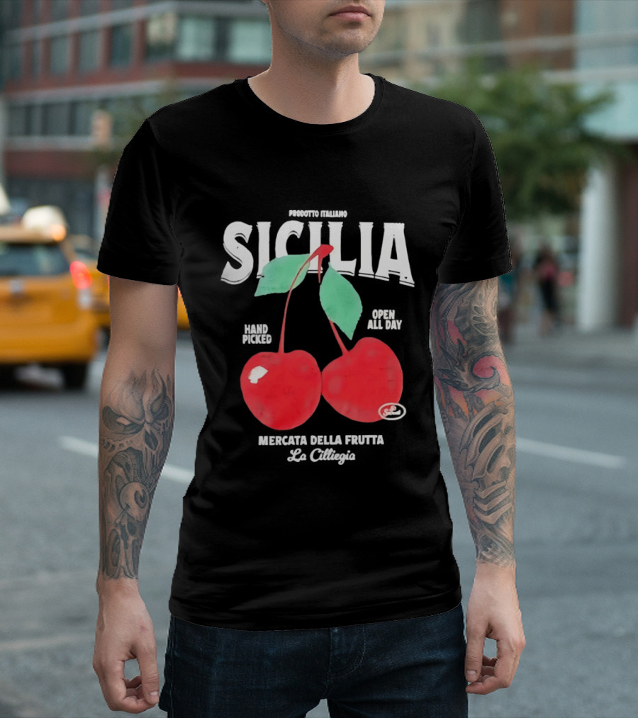 Prodotto Italiano Sicilia Mercatino Della Frutta La Ciliegia Hand Picked Open All Day Cherries T-Shirt