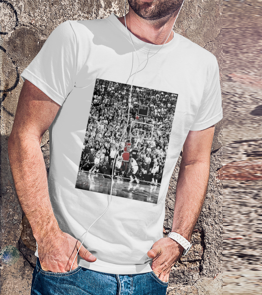 Michael Jordan Last Shot Bulls Basketball Moment T-Shirt