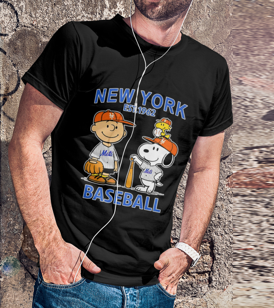 Charlie Brown And Snoopy New York Mets Baseball Est 1962 T-Shirt