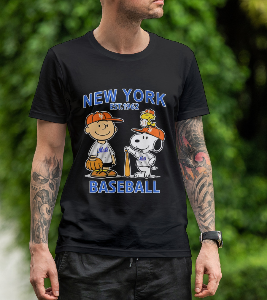 Charlie Brown And Snoopy New York Mets Baseball Est 1962 T-Shirt