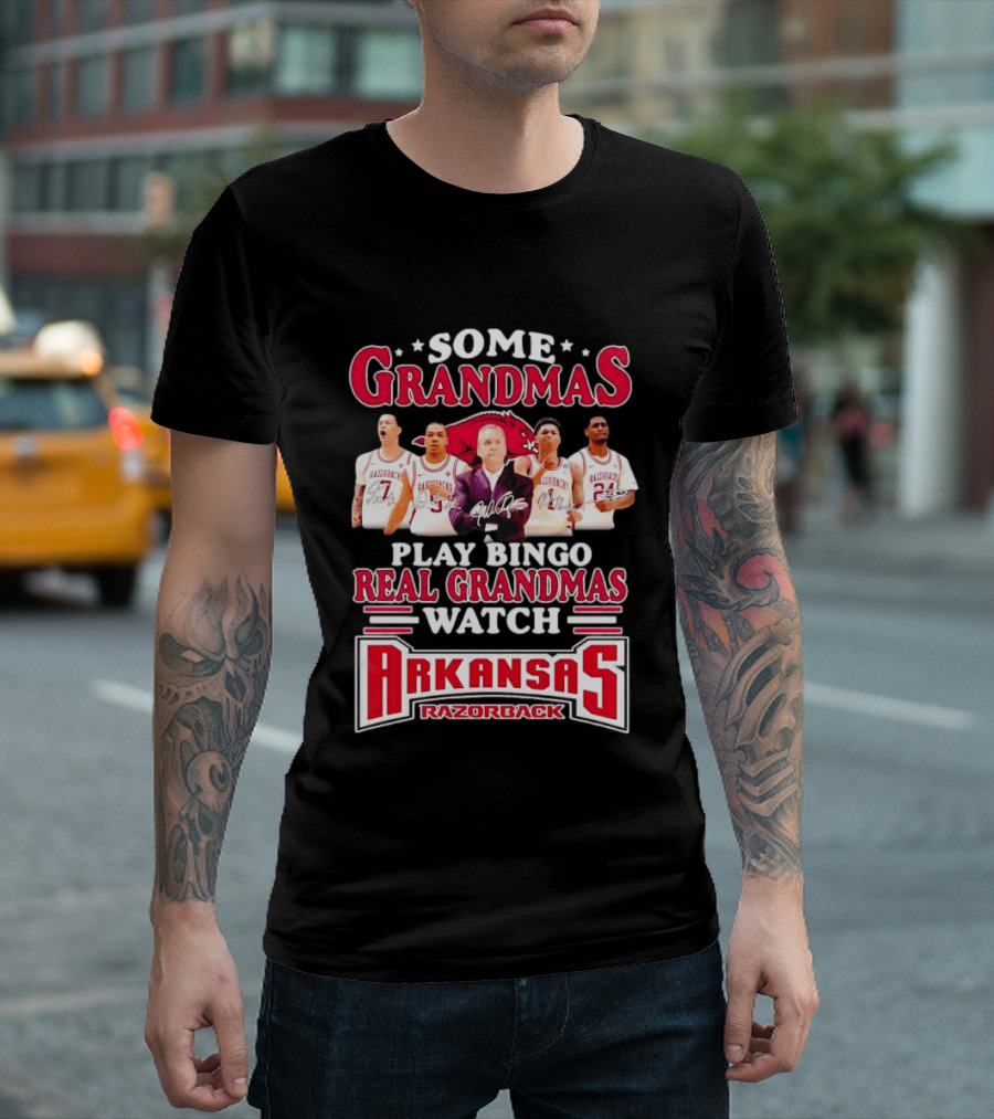 Some Grandmas Play Bingo Real Grandmas Arkansas Razorbacks Razorback T-Shirt