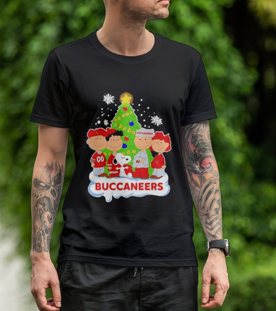 Snoopy Buccaneers Christmas Tree Tampa Bay Peanuts Holiday T-Shirt