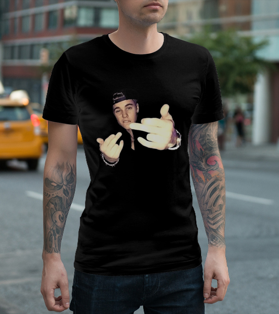 Justin Bieber Middle Finger Gesture Bold Expression T-Shirt