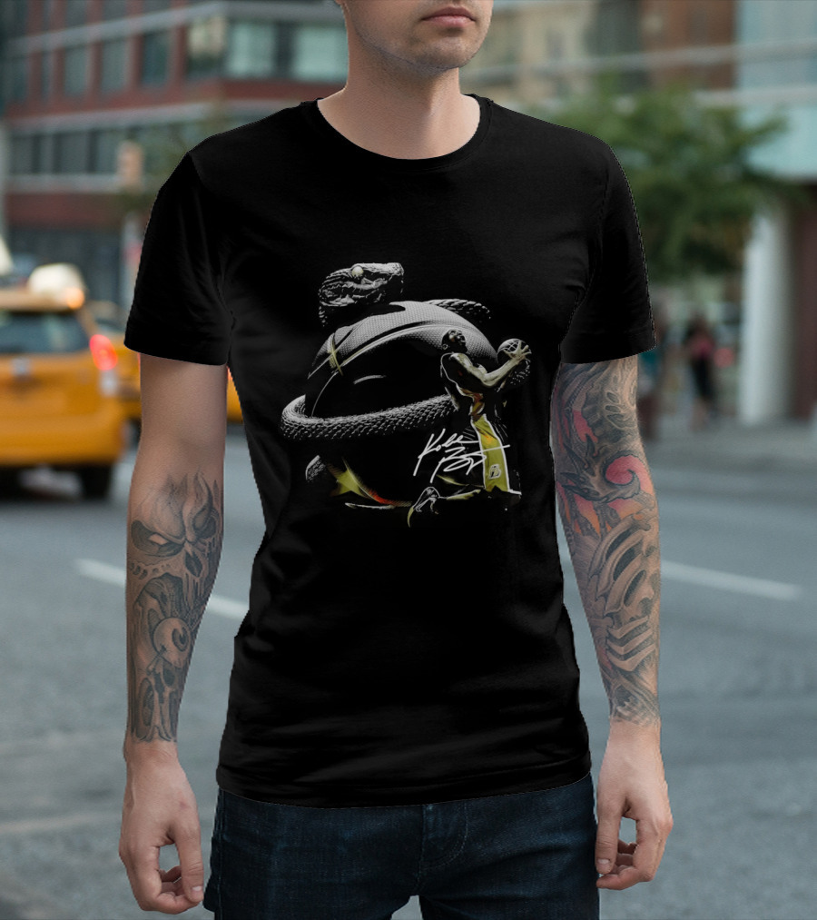 Kobe Bryant Los Angeles Legend Lakers Black Mamba T-Shirt