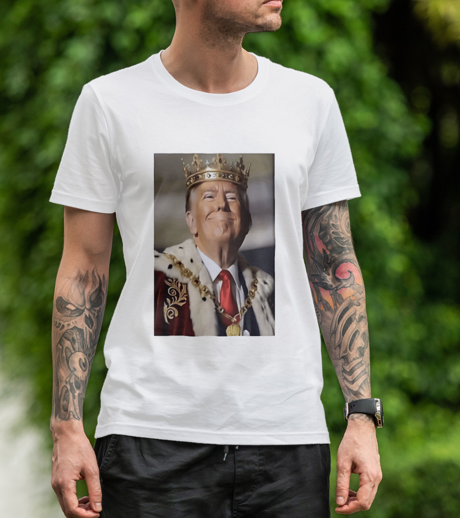 Donald Trump Crowned As King Regal Attire Red Tie Gold Crown T-Shirt