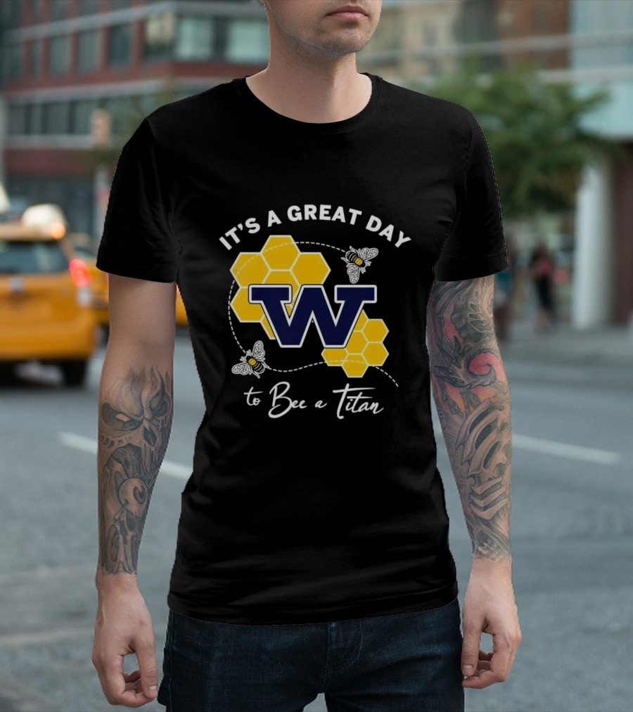 It's A Great Day To Bee A Titan W Honeycomb And Bees T-Shirt