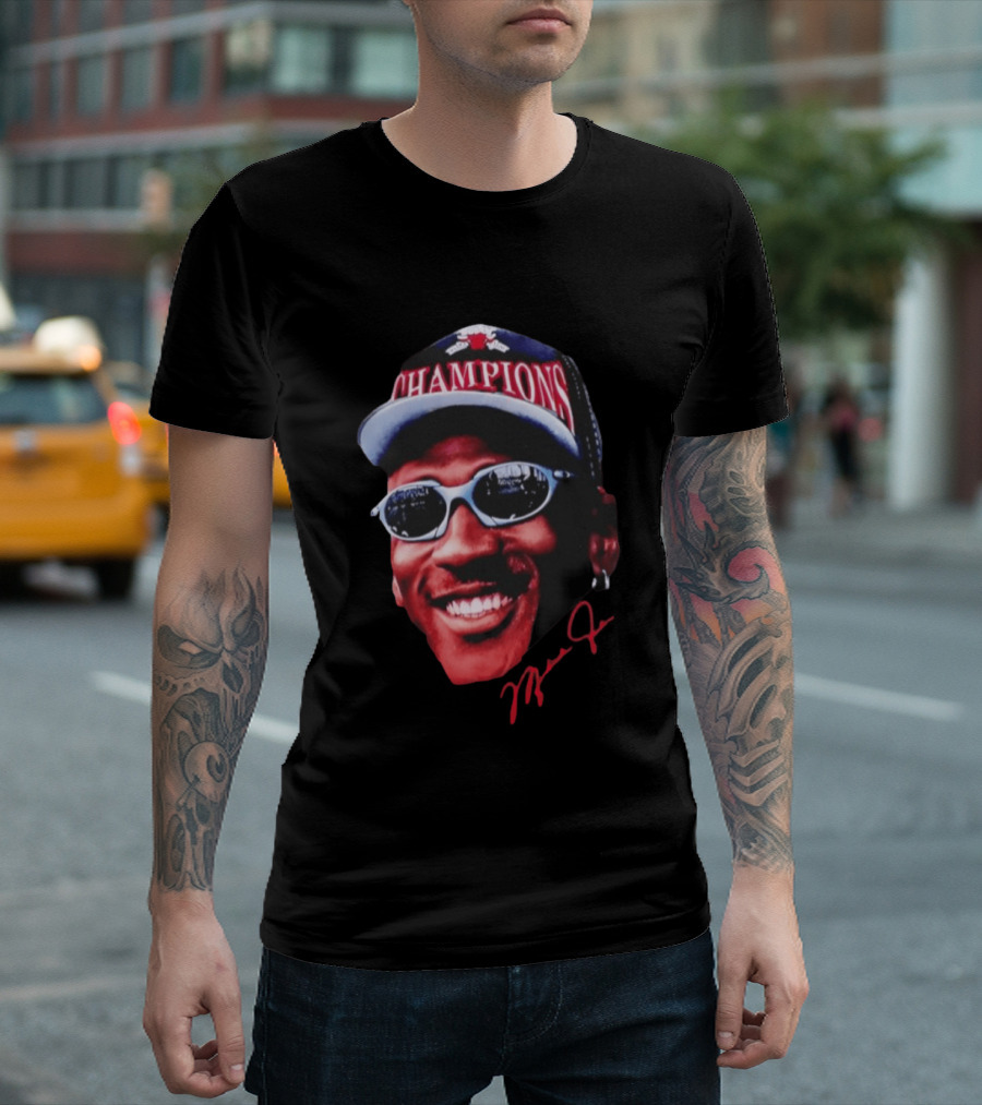 M Jordan Chicago Bulls NBA Champions Big Face T-Shirt