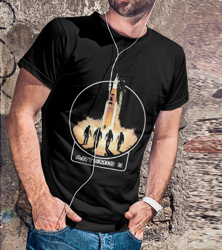 Artemis II Astronauts And Rocket Launch Moon Mission T-Shirt