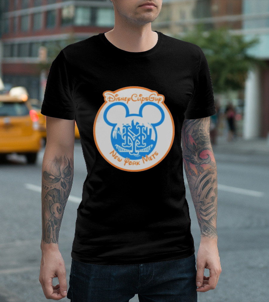 Disney Cups Guy New York Mets Mickey Ears T-Shirt
